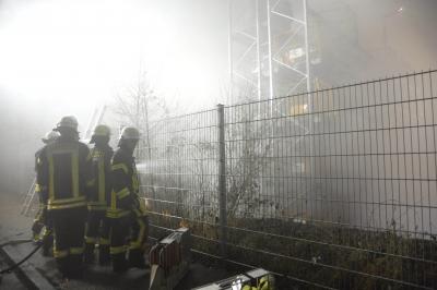 Schorndorf: Hochregallager bei Baustofffirma in Brand